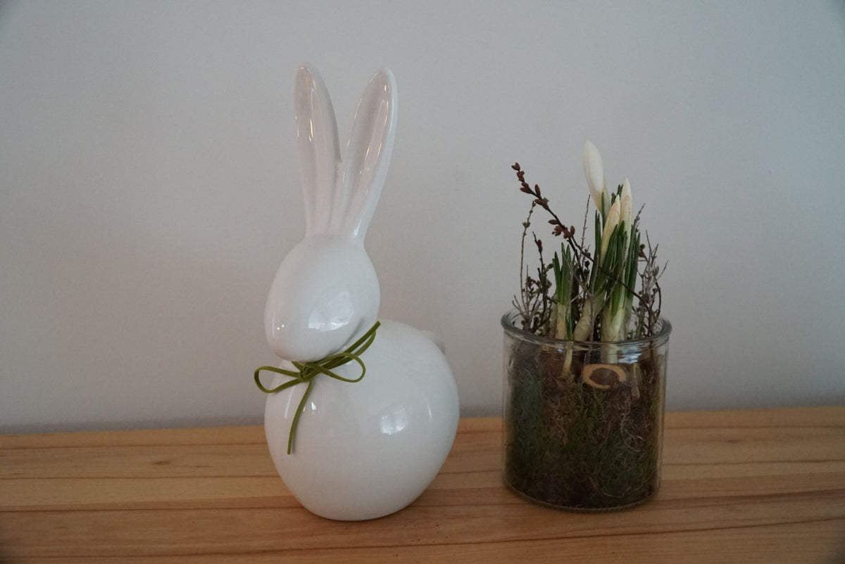 Hase aus weißem Porzellan mit Stehohren – Homebax